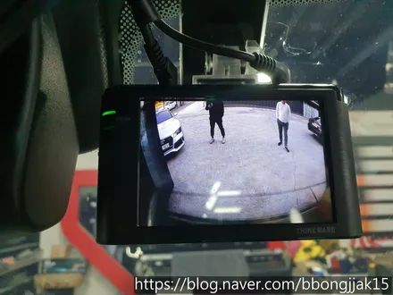 포항 경주 레인지로버 디스커버리4 블랙박스 및 보조밧데리 시공 / 포항, 경주