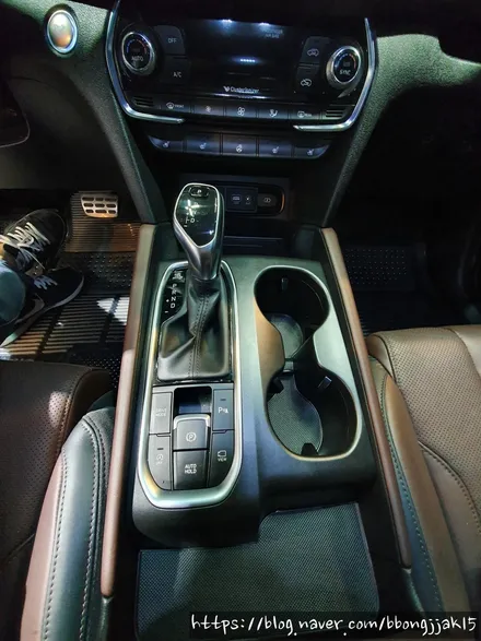 포항 경주 싼타페TM 에쿠스기어봉 및 부분PPF 그리고 블랙박스 시공을 한곳에서 하다 / 포항, 경주