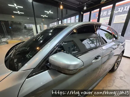 포항 경주 BMW 5시리즈 G30 크롬몰딩 및 그릴 부분랩핑으로 스포티함을 더하다 / 포항, 경주