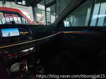포항 BMW 5시리즈 엠비언트 라이트로 실내 분위기를 업그레이드 하다 / 포항, 경주