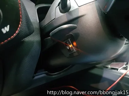 BMW 3시리즈 일반 핸들에서 M패키지 핸들 및 코딩 이식 시공사례후기 포항 경주 울산 울진 영덕 신차검수 언더코팅 썬팅 루프스킨 파워LED 안개등 전조등 / 포항, 경주