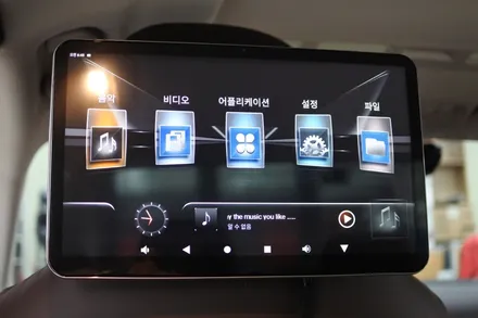 벤츠 CLS 300D - 안드로이드 리어모니터 / 후석모니터 시공 / 대전 서구, 세종, 청주