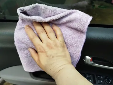 차에 음료 쏟았을땐?어떻게?부분크리닝으로~ [부천손세차] / 부천 상이로