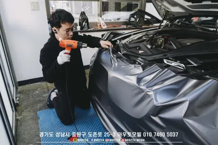 bmw g23 4시리즈 컨버터블 블랙박스 아이나비 qxd1 아크릴 윈드 디플렉터 장착 / 성남시 중원구 도촌동
