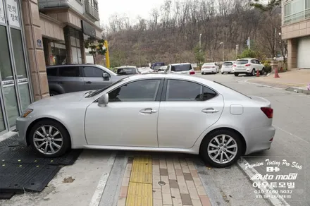렉서스 is 250 밝은 농도에도 높은 열차단 레이노썬팅  성남 수입차블랙박스 장착과 같이해요~ / 성남,분당,판교