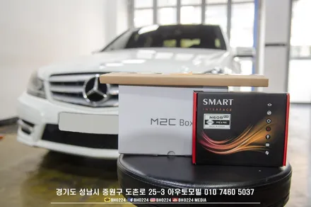 성남분당 수입차네비매립 벤츠 W204 C클래스 차량에 안드로이드 카블릿 M2C 200a 장착했어요 / 성남,분당,판교