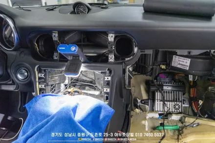 R172 벤츠 성남 수입차네비매립 무선 카플레이 안드로이드 오토 시공 / 성남,분당,판교