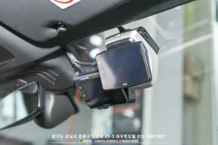 bmw g23 4시리즈 컨버터블 블랙박스 아이나비 qxd1 아크릴 윈드 디플렉터 장착 / 성남시 중원구 도촌동