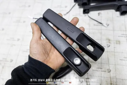 벤츠 W465 G 바겐 도어 개폐가 편리해지는 키레스고 2채널 블랙박스 인스톨 성남 아우토모빌 / 성남시 중원구 도촌동