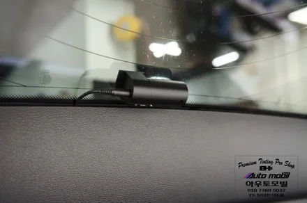 BMW  X1 수입차 블랙박스 하이패스 보조배터리    장착 라이트필름 성남 아우토모빌 / 성남,분당,판교