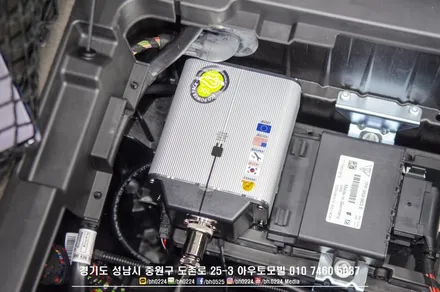 포르쉐 파나메라 성남 아우토모빌에서 2ch블랙박스, 보조배터리 장착으로 밤샘촬영 걱정없어요 / 성남,분당,판교