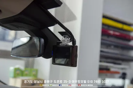 새로워진 G06 BMW X6  분당썬팅 레이노필름 주차중 블랙박스 상시녹화를위한 보조배터리 에코파워팩까지 묶음배송갑니다~~ / 성남,분당,판교