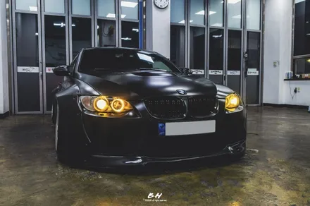 bmw g23 4시리즈 컨버터블 블랙박스 아이나비 qxd1 아크릴 윈드 디플렉터 장착 / 성남시 중원구 도촌동