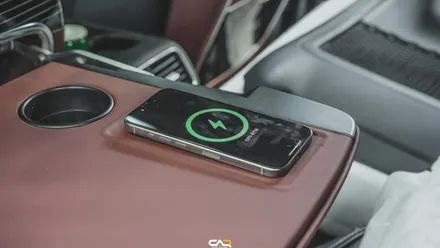 벤츠 GLS 마이바흐 전동테이블 장착 작업! 뒷자리 넓은 차 사셨는데 넓게 쓰셔아죠