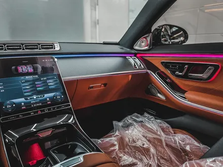 벤츠 W223 S클래스 S400d 4d 부메스터 전동 트위터, 액티브 엠비언트 순정 연동 레트로핏 시공 - 대구 수성구 카인사이드