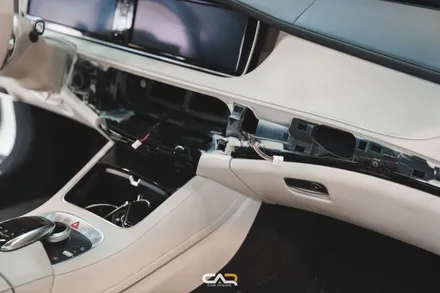 송풍구 엠비언트 라이트 튜닝으로 신형 벤츠의 실내처럼 바뀌게 된 W222 S63AMG ! - 대구 카인사이드