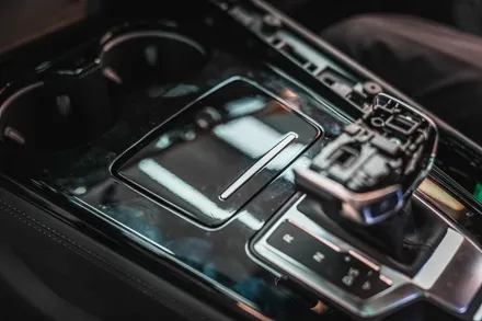아우디 A5 스포트백 대시보드 엠비언트 라인 순정 연동 추가 생성 - 대구 수성구 CAR INSIDE