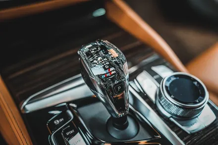 BMW 520i 본넷, 라이트, 실내