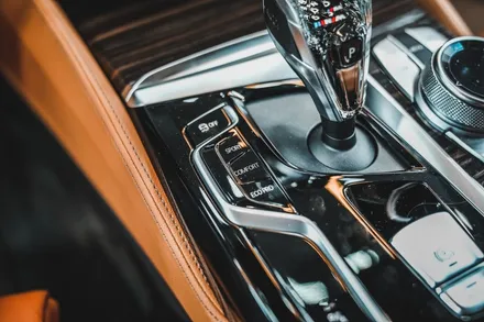 BMW 520i 본넷, 라이트, 실내