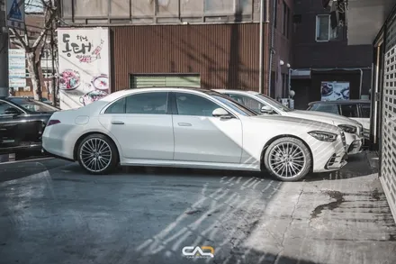 세련된 감각을 자랑하는 벤츠 S클래스 다이아몬드 화이트 S500 솔라가드 프리미엄 LX 시공한 후기 ! - 수성구 카인사이드