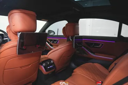 벤츠 S500 (W223) 4D 부메스터 전동트위터 및 액티브 엠비언트 라이트 시공으로 아름다운 실내 만들기 ! - 대구 카인사이드