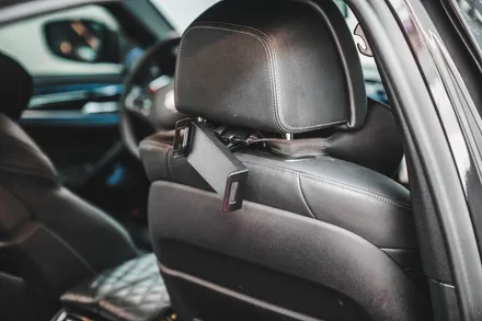 BMW 5시리즈 530e 프론트 립, 실내 2열 (후석) 안드로이드 모니터 시공으로 생활 편의 튜닝 - 대구 수성구 카인사이드