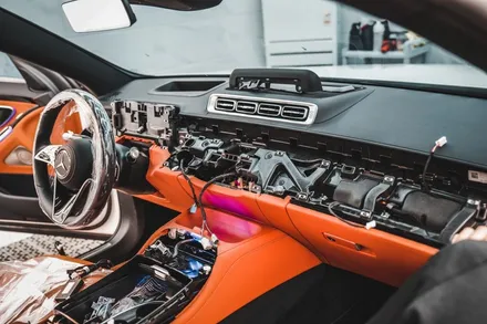 벤츠 S클래스 S450 (w223) 마이너스 옵션으로 빠진 액티브 엠비언트 레트로핏과 4d 부메스터 전동 트위터 튜닝 후기 ! - 수성구 CAR INSIDE