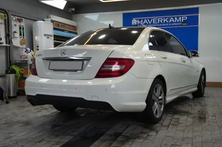 벤츠 C200 (W204) 글라스틴트 펜더 썬팅 재시공 - 낡은 썬팅 재시공으로 여름 준비를 현명하게 !