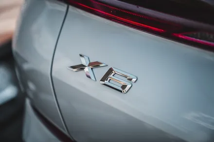 2022 BMW X6 xdrive 30d 제원, 실내, 실외 살펴보기 및 글라스틴트 레이니블루 썬팅 색감, 농도 확인하기 !