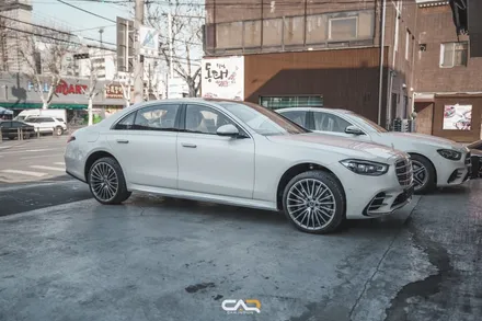 세련된 감각을 자랑하는 벤츠 S클래스 다이아몬드 화이트 S500 솔라가드 프리미엄 LX 시공한 후기 ! - 수성구 카인사이드