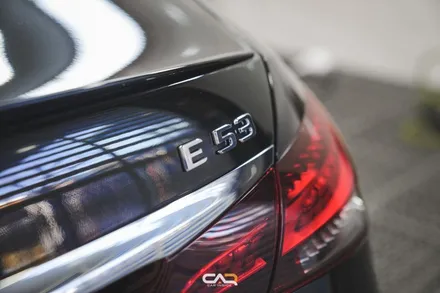 나이트패키지가 적용된 메르세데스 AMG E53 고성능 세단과 솔라가드 프리미엄 티타늄 썬팅 후기 ! - 수성구 신차패키지 카인사이드