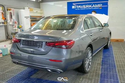 벤츠 E450 (W213) 글라스틴트 썬셋 반사 필름 썬팅 시공으로 실내공간 프라이빗하게 지키기 ! - 대구 카인사이드