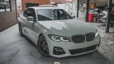 BMW 3시리즈 에이버리 사틴다크그레이 랩핑과 회오리엠비언트!! - 대구 카인사이드