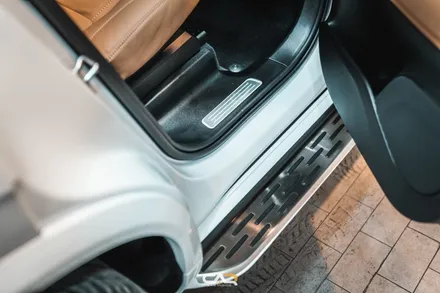 볼보 XC90 글라스틴트 산타나 썬팅과 PPF, 신차패키지와 함께 사이드스텝, 2열 안드로이드 모니터까지 한번에 ! - 대구 카인사이드
