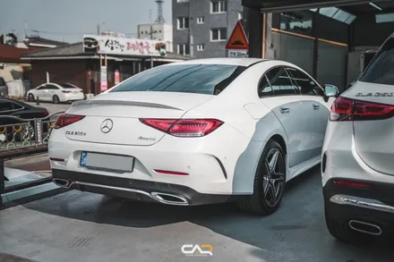 벤츠 CLS 300d 어라운드뷰 레트로핏으로 골목길 주행과 좁은 곳 주차도 자신있게 ! - 대구 카인사이드