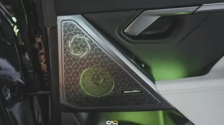 빙글빙글 BMW G60 5시리즈 바워스앤윌킨스 회오리 스피커 엠비언트와 반짝반짝 크리스탈 기어노브 패널! - 수성구 카인사이드