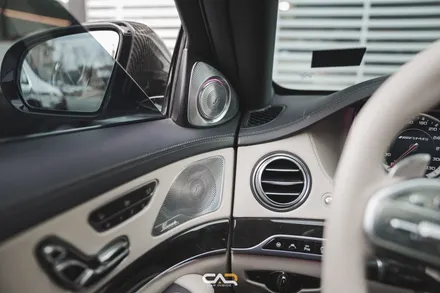 송풍구 엠비언트 라이트 튜닝으로 신형 벤츠의 실내처럼 바뀌게 된 W222 S63AMG ! - 대구 카인사이드