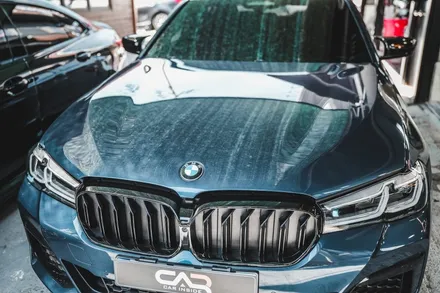 BMW 520i 본넷, 라이트, 실내