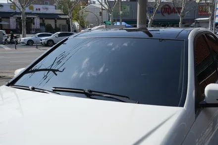벤츠 C200 (W204) 글라스틴트 펜더 썬팅 재시공 - 낡은 썬팅 재시공으로 여름 준비를 현명하게 !