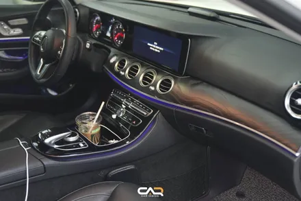 벤츠 E220d (W213) 4D 부메스터 및 엠비언트 송풍구로 실내 분위기 전환하기 ! - 대구 카인사이드