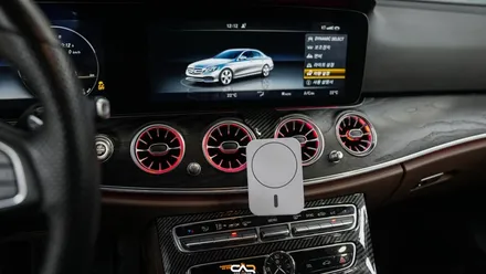 벤츠레트로핏 W213 E300 송풍구엠비언트 시공하면서 부메스터 전동트위터와 미드레인지 커버까지 화려하게 바꿔드렸습니다. - 대구 카인사이드