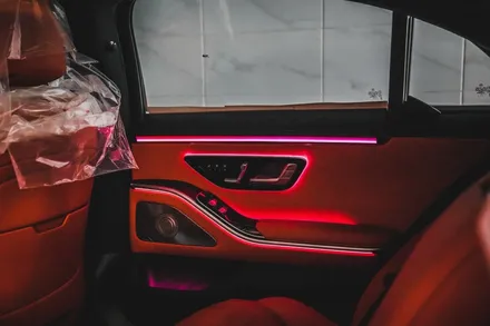 벤츠 S클래스 S450 (w223) 마이너스 옵션으로 빠진 액티브 엠비언트 레트로핏과 4d 부메스터 전동 트위터 튜닝 후기 ! - 수성구 CAR INSIDE
