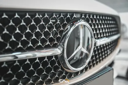 벤츠 CLS 300d 어라운드뷰 레트로핏으로 골목길 주행과 좁은 곳 주차도 자신있게 ! - 대구 카인사이드
