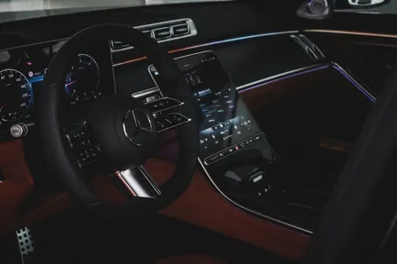 대구 수성구 벤츠 레트로핏 - \'벤츠 W223 S400d 액티브 엠비언트, 4d 전동 부메스터 트위터 시공\'