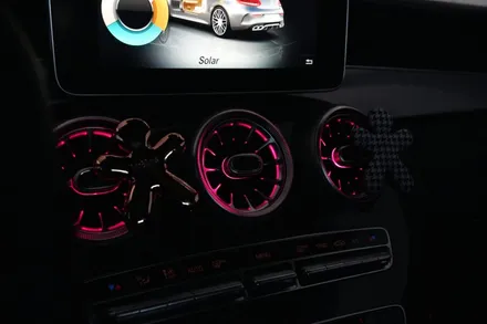 벤츠 C63 AMG 쿠페 (w205) C클래스 송풍구 엠비언트 시공은 대구 레트로핏 시공 전문점 카인사이드에서 !