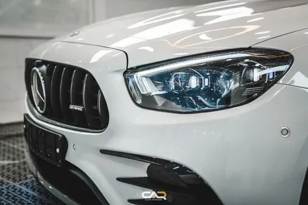 벤츠 E53 AMG에 글라스틴트 레이니블루의 색감으로 세련된 외관 포인트 효과 주기 ! - 대구 CAR INSIDE