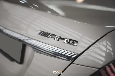 송풍구 엠비언트 라이트 튜닝으로 신형 벤츠의 실내처럼 바뀌게 된 W222 S63AMG ! - 대구 카인사이드