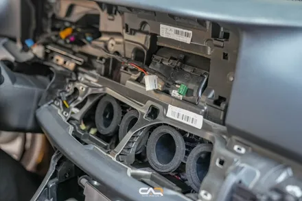 벤츠 E300 (W213) 4D부메스터 전동트위터 및 엠비언트 송풍구로 위트있는 실내 만들기 ! - 대구 카인사이드