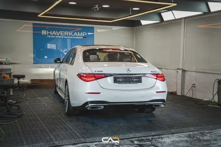 세련된 감각을 자랑하는 벤츠 S클래스 다이아몬드 화이트 S500 솔라가드 프리미엄 LX 시공한 후기 ! - 수성구 카인사이드
