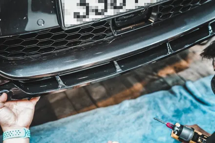 BMW 5시리즈 530e 프론트 립, 실내 2열 (후석) 안드로이드 모니터 시공으로 생활 편의 튜닝 - 대구 수성구 카인사이드